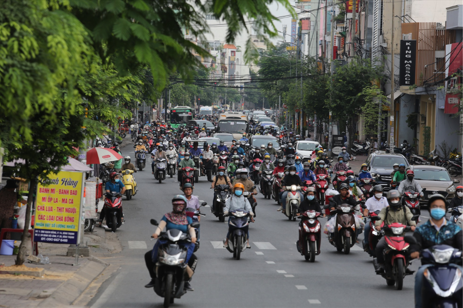 Ho Chi Minh City Welcomes Employees Back After Tet