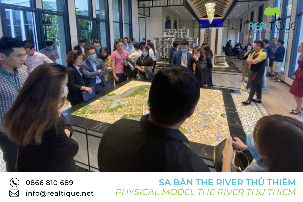 Customers observe the physical model of The River Thu Thiem apartment 