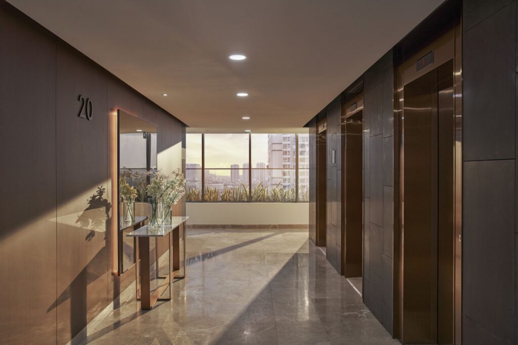 Sảnh thang máy The Berkley | The Berkley elevator lobby