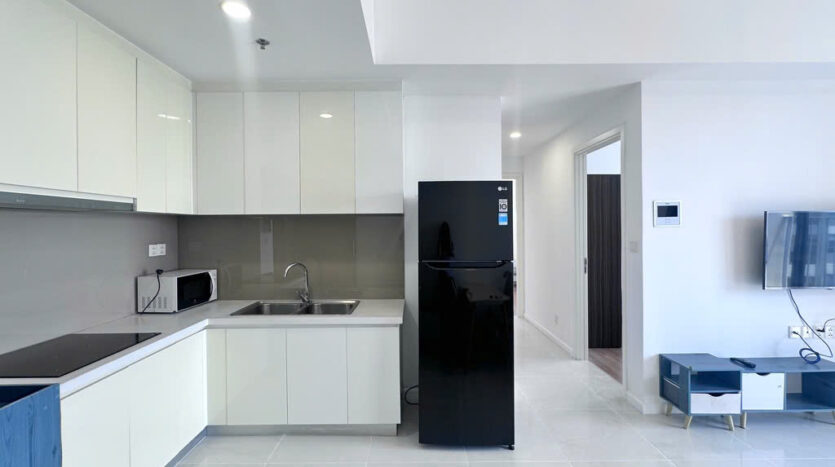 Open-plan living and dining area of Masteri An Phu Tower B 2-bedroom apartment