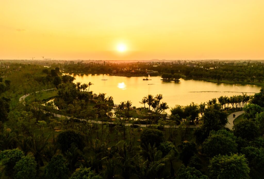 Hoàng hôn tại Hồ Thiên Nga Eco Retreat | Sunset at Swan Lake Eco Retreat