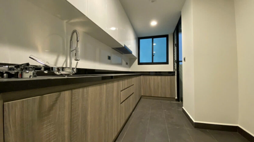 Phòng khách rộng rãi căn góc Feliz en Vista Altaz 181m2 view cầu Phú Mỹ | Spacious living room of corner unit at Feliz en Vista Altaz 181sqm with Phu My Bridge view