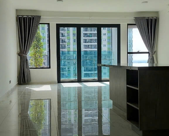 Khu vực ăn uống và bếp căn hộ 4 phòng ngủ Feliz en Vista tháp Altaz | Dining and kitchen area of 4-bedroom apartment at Feliz en Vista Altaz tower