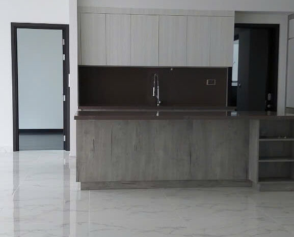 Ban công căn hộ Feliz en Vista 4 phòng ngủ căn góc view trực diện sông | Balcony of 4-bedroom corner apartment at Feliz en Vista with direct river view