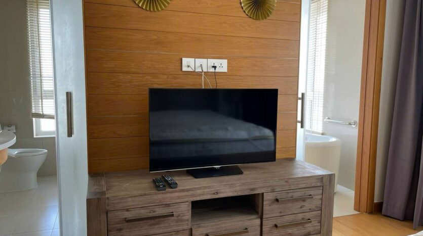 Bếp căn hộ 2PN Diamond Island Brilliant full nội thất | Kitchen of 2-bedroom Diamond Island Brilliant apartment fully furnished