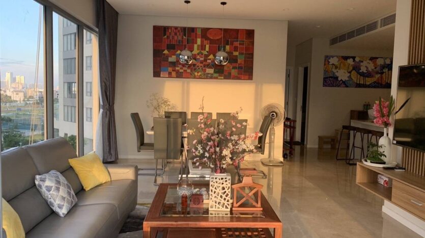 Phòng tắm chính căn hộ Diamond Island thiết bị cao cấp | Master bathroom of Diamond Island apartment premium fittings