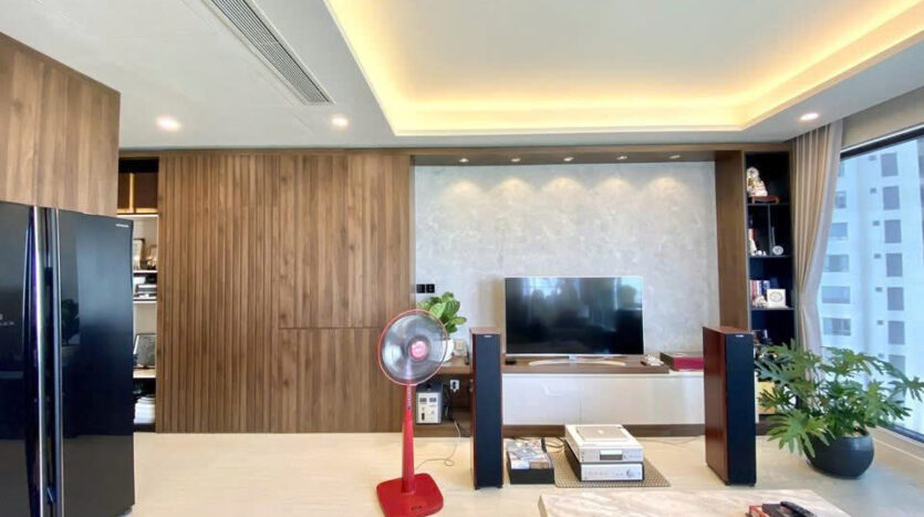 Phòng khách căn hộ 3PN Diamond Island view sông Sài Gòn full nội thất | Living room of 3-bedroom Diamond Island apartment with Saigon River view fully furnished