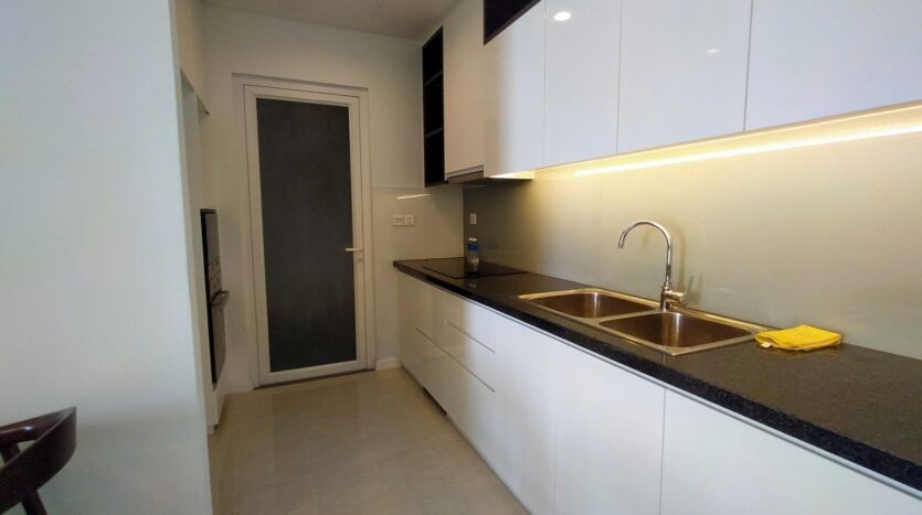 Bếp căn hộ 3 phòng ngủ Sadora Sala full nội thất | Kitchen of 3-bedroom Sadora Sala apartment fully furnished