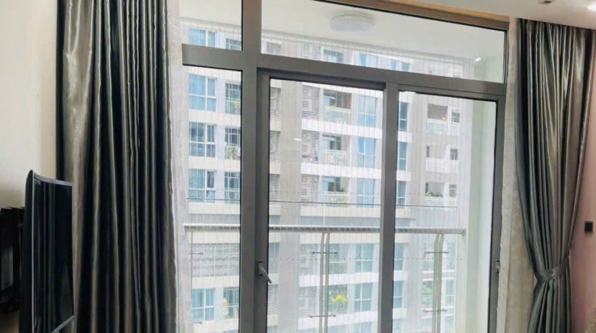 Bếp căn hộ Vinhomes Central Park Tháp Park 1 nội thất hoàn thiện | Kitchen of Vinhomes Central Park Park 1 Tower apartment with finished furniture