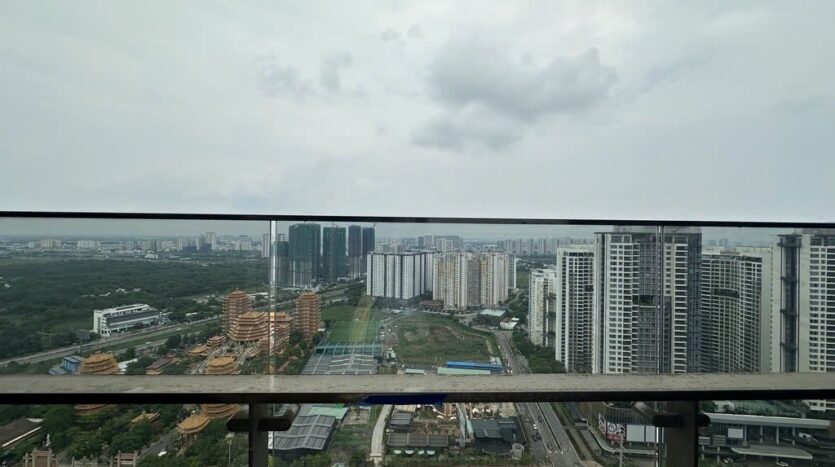 View thành phố từ ban công căn góc Lumiere Riverside East | City view from the corner-unit balcony, Lumiere Riverside East