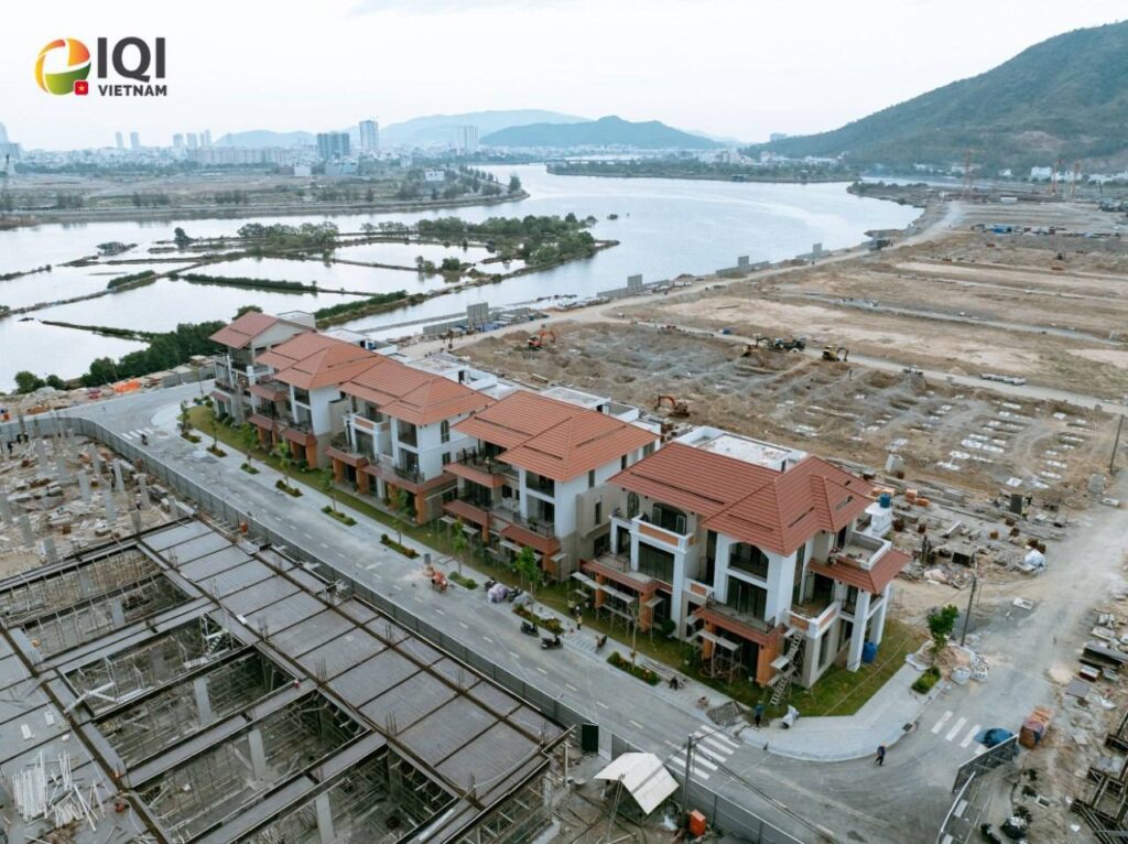 Dãy nhà phố thấp tầng đã hình thành tại Charmora City | Completed low-rise townhouses at Charmora City