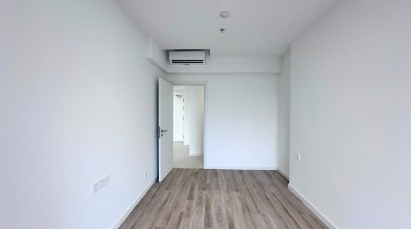 Urban Green Tháp A — căn hộ 75m² 2PN nội thất cơ bản có rèm cho thuê (ảnh 7) | Urban Green Tower A — 75sqm 2BR basic furnished apartment for rent (photo 7)
