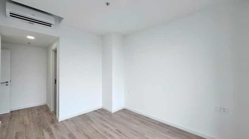 Urban Green Tháp A — căn hộ 75m² 2PN nội thất cơ bản có rèm cho thuê (ảnh 11) | Urban Green Tower A — 75sqm 2BR basic furnished apartment for rent (photo 11)