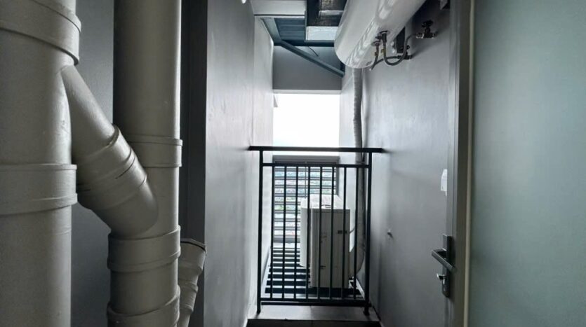 Urban Green Tháp A — căn hộ 75m² 2PN nội thất cơ bản có rèm cho thuê (ảnh 13) | Urban Green Tower A — 75sqm 2BR basic furnished apartment for rent (photo 13)