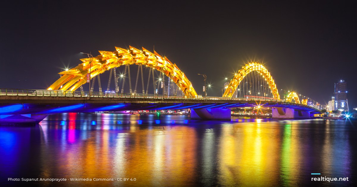 Dragon Bridge in Da Nang at night