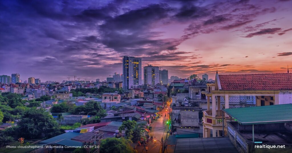 Hanoi skyline at sunset | Toàn cảnh Hà Nội lúc hoàng hôn